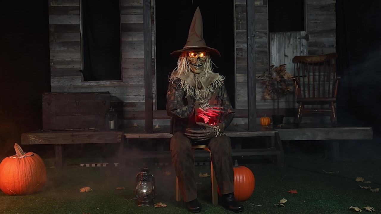 Don’t get too close—Swiping Scully is always on guard! This 4.8-foot seated scarecrow animatronic comes to life with sudden swiping arm movements, glowing red eyes, and eerie sound effects that’ll make trick-or-treaters jump. A perfect haunted harvest addition from Tekky!